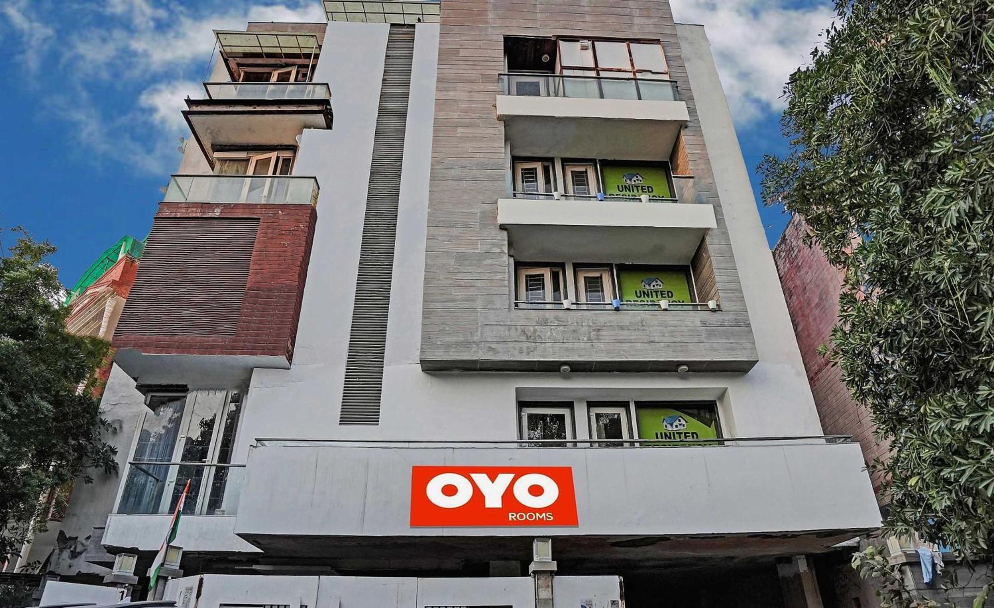 Hotel O South Galaxy New Delhi Bagian luar foto