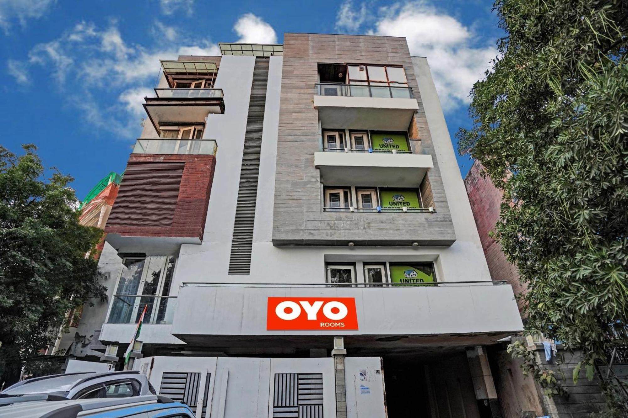 Hotel O South Galaxy New Delhi Bagian luar foto