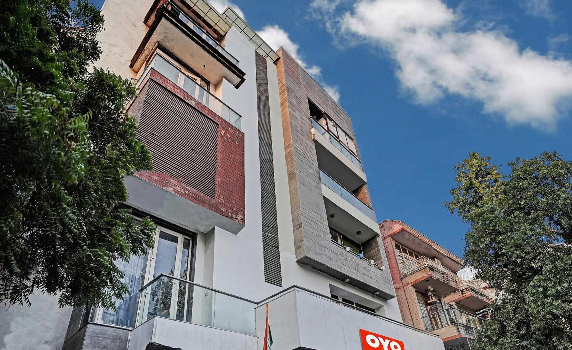 Hotel O South Galaxy New Delhi Bagian luar foto